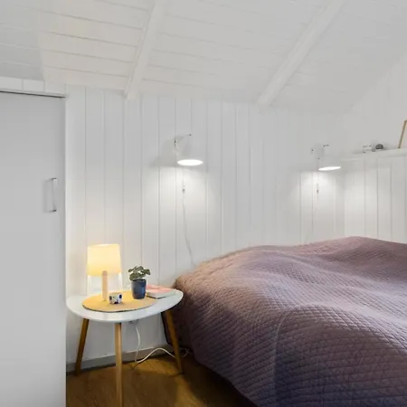 Three-bedroom In Sydals Feriehus