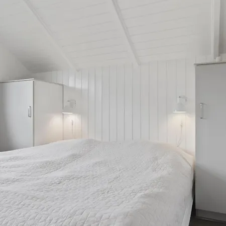 Feriehus Three-bedroom In Sydals