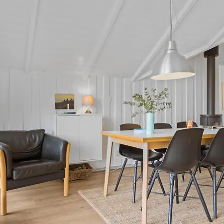 Three-bedroom In Sydals Sarup