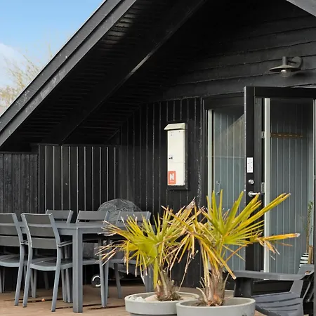 Three-bedroom In Sydals * Sarup